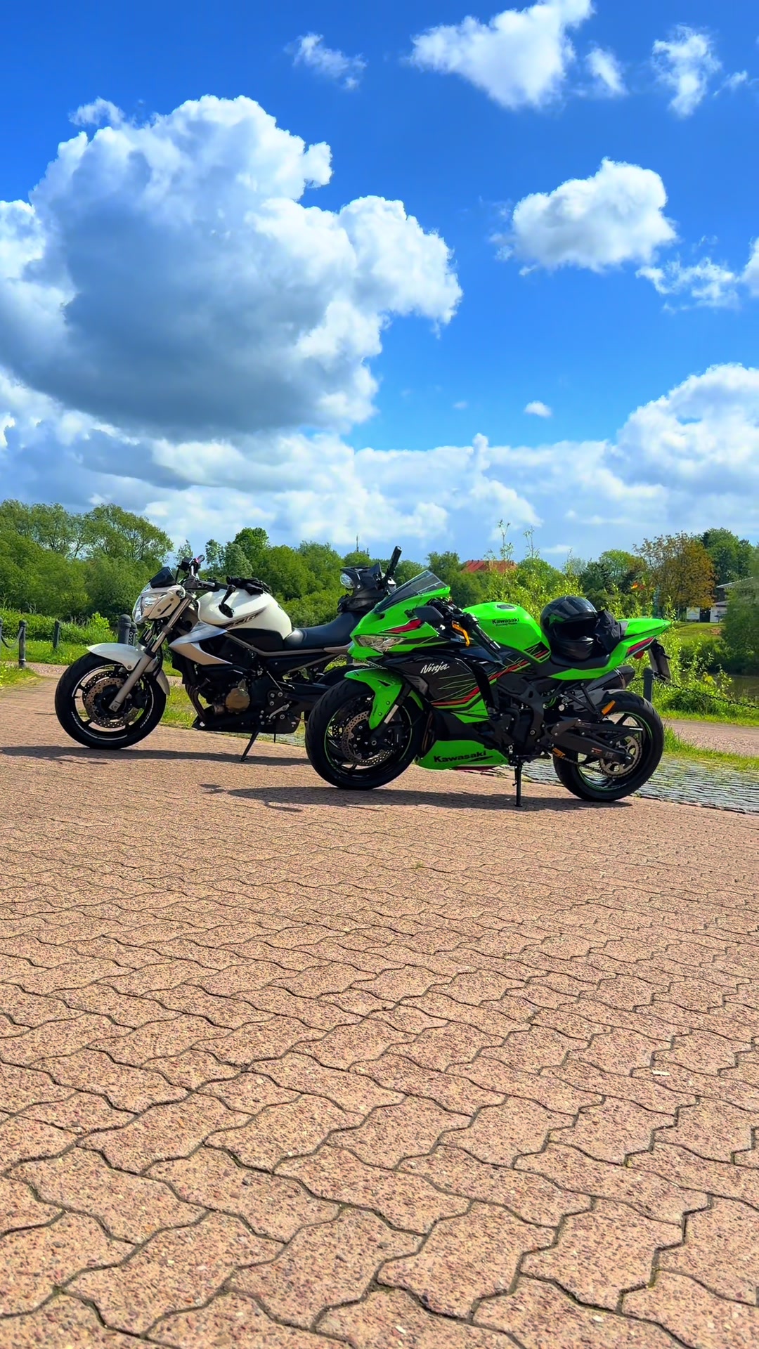@two 摩托车