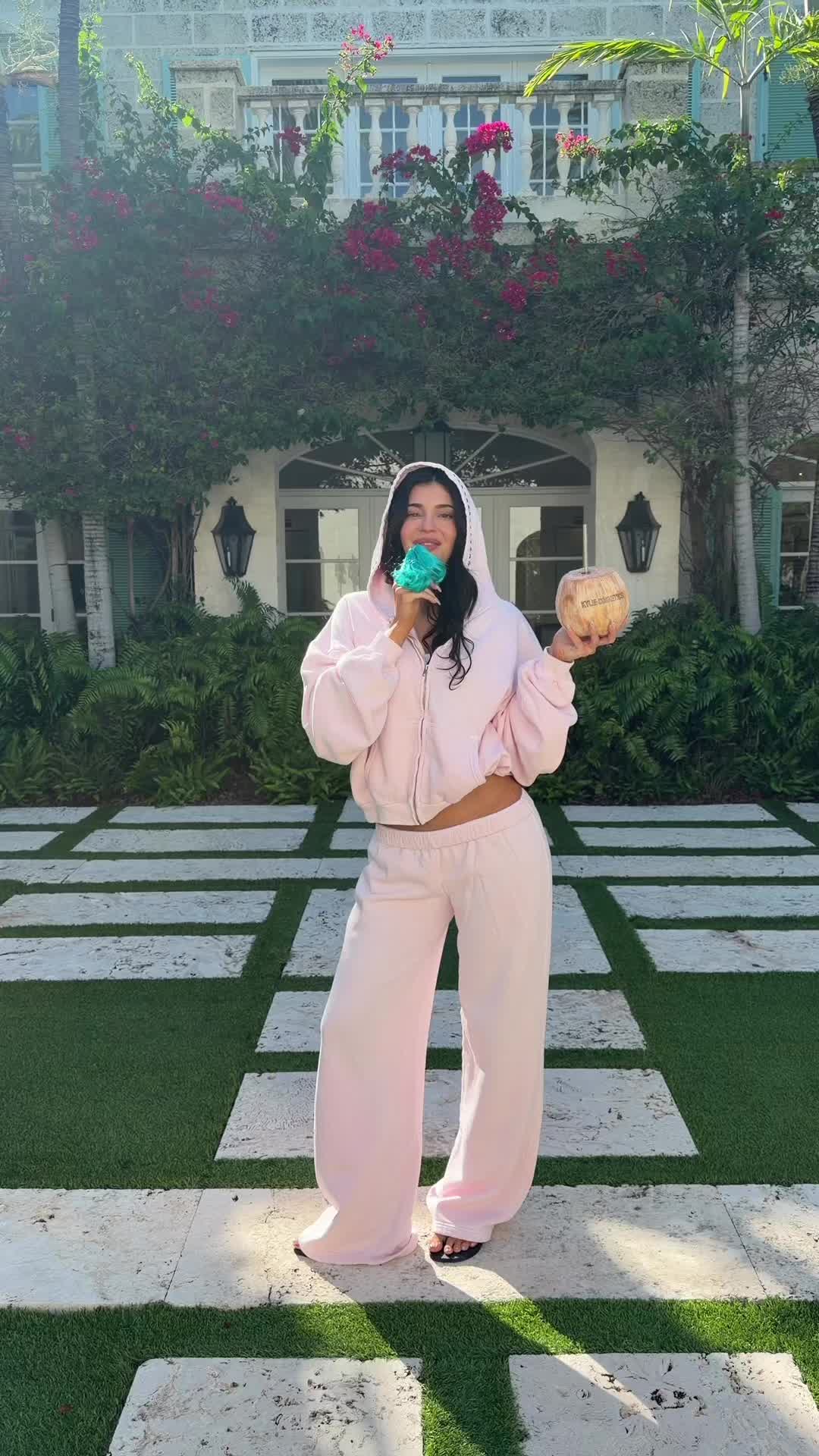 @Kylie Jenner