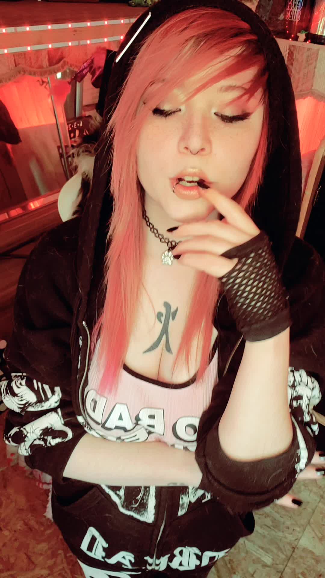 @CelestialFey 🇨🇦