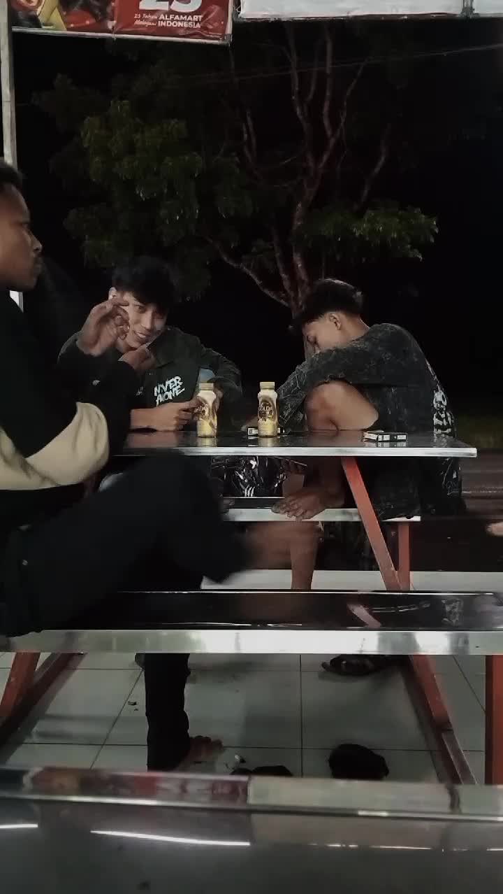 @⍟