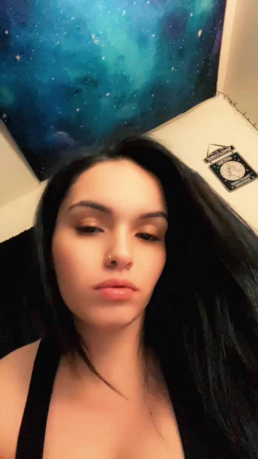@zulyplaytoomuch