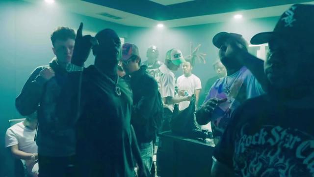 @♛🦁⃤2much2handle💴 💵 B.M.F.U