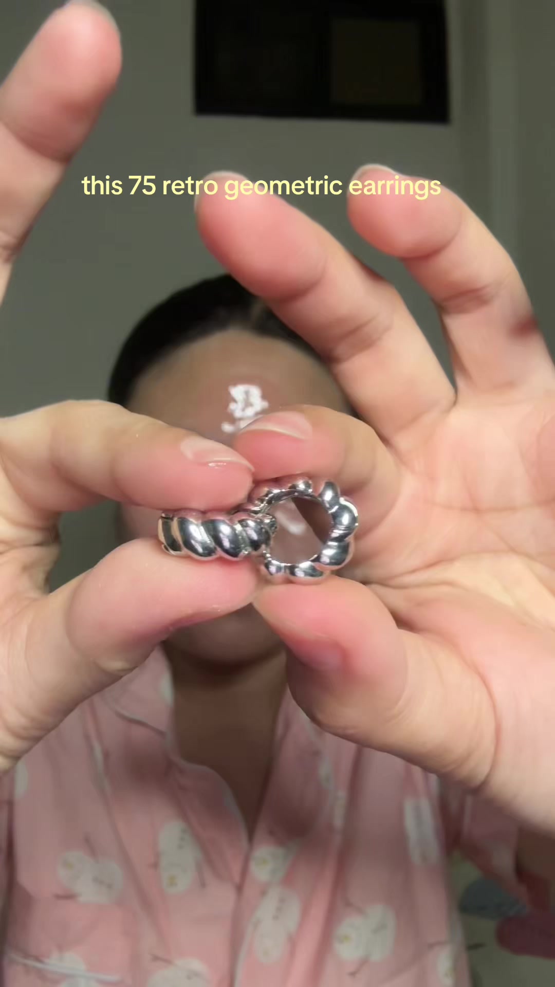 @findsbyGlay