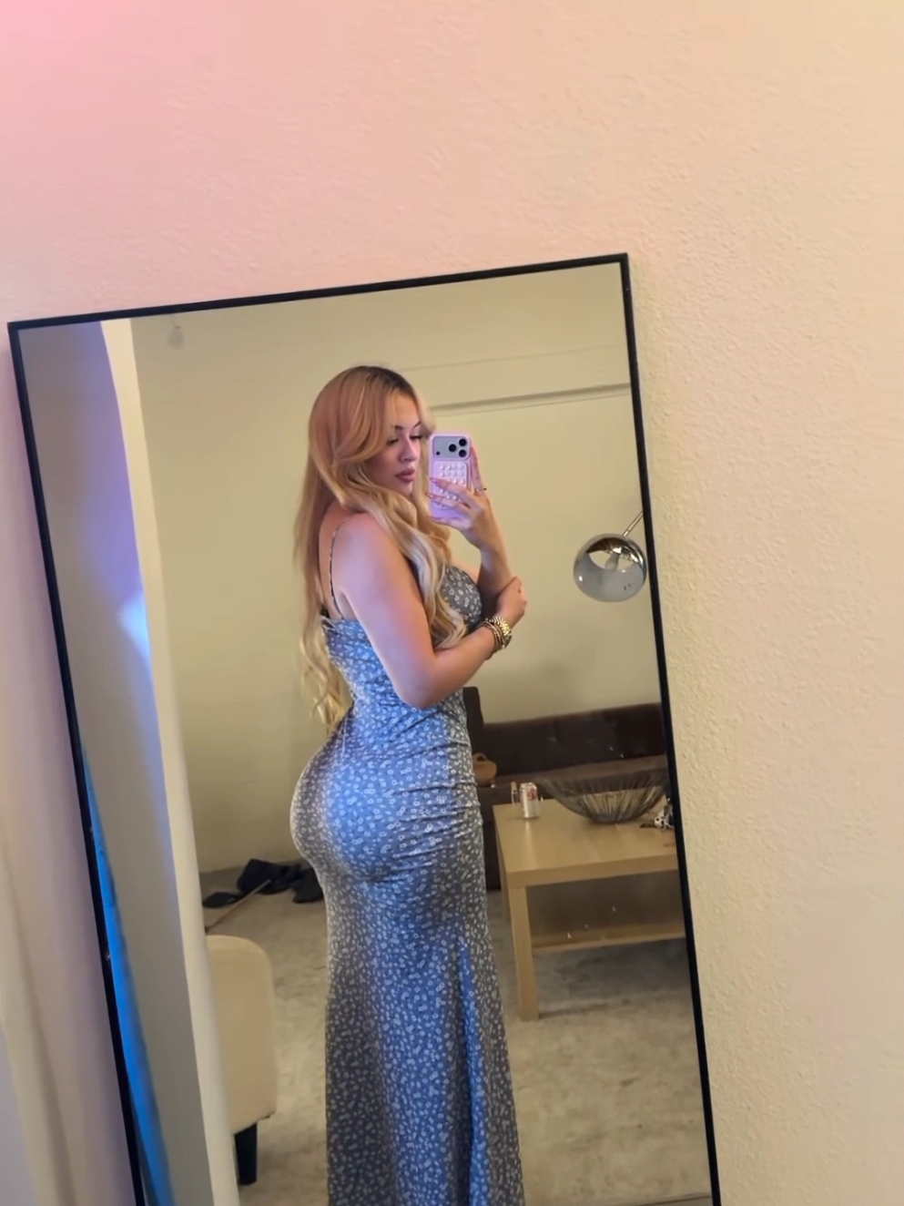 @meloş