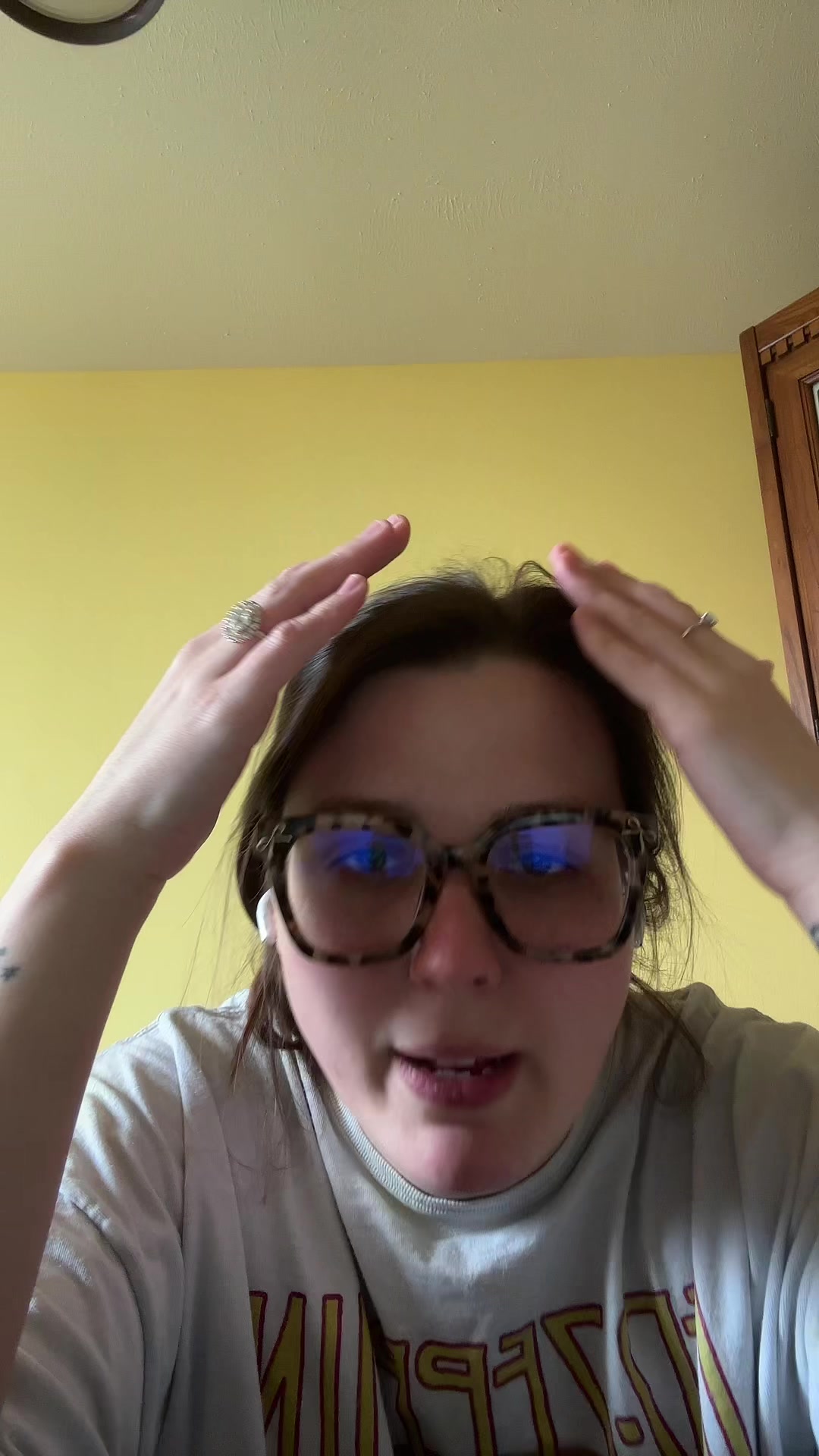 @aislyn