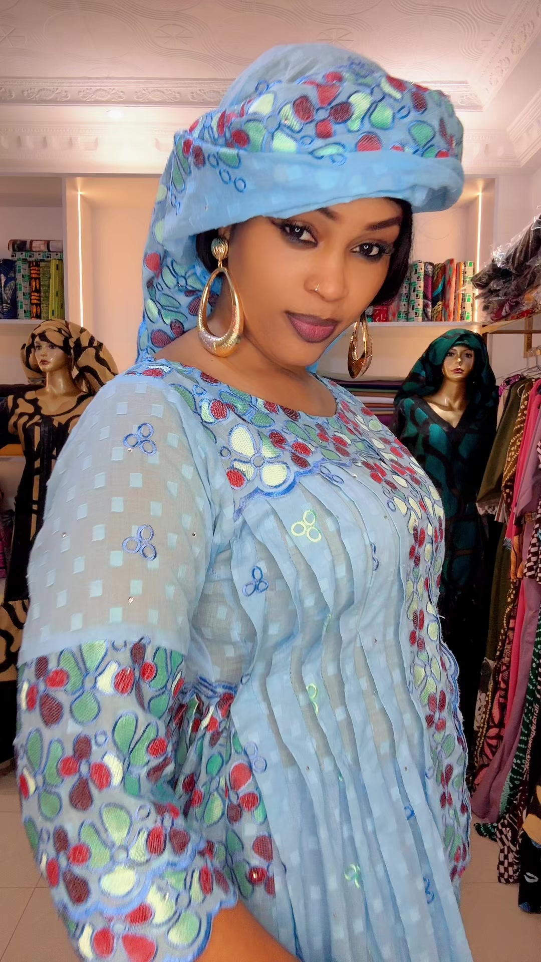 @Oumou Fashion Ndar Ndar bi