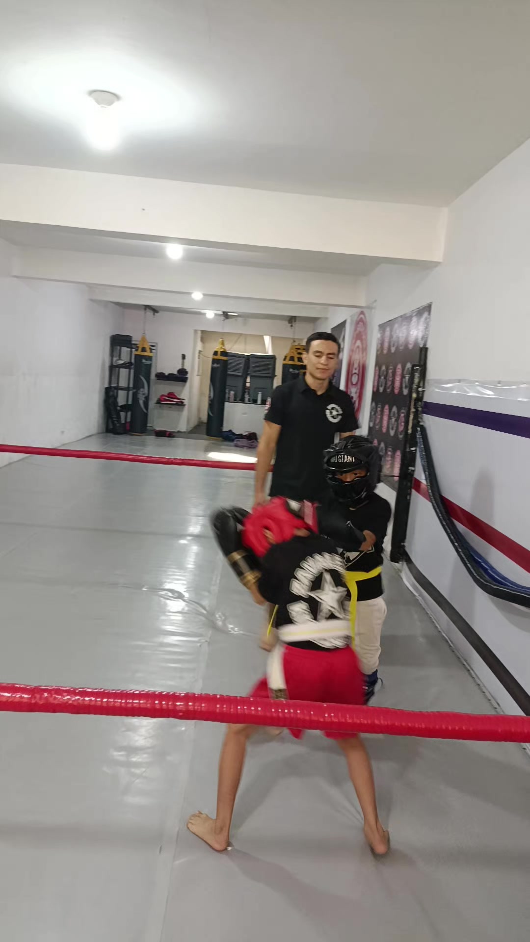 @ZavaletaKickboxing_mma