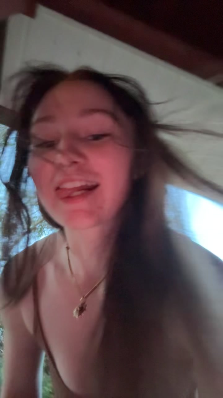 @notarianabaker