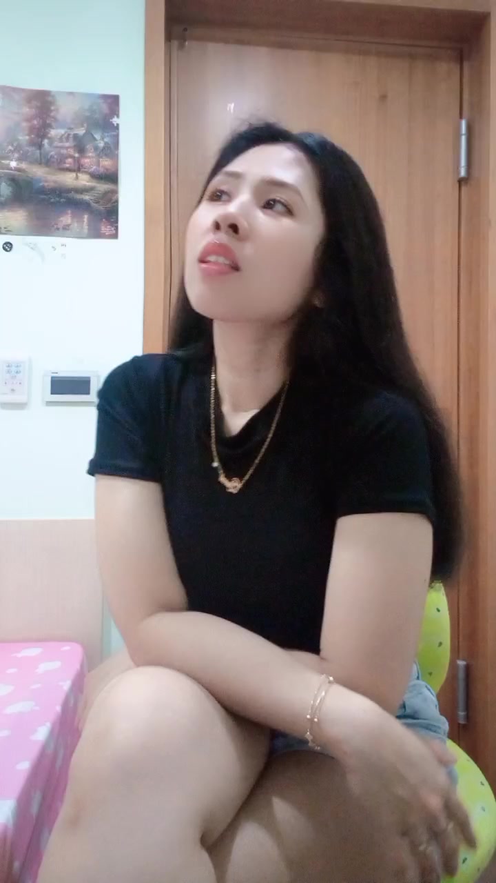 @ELLY