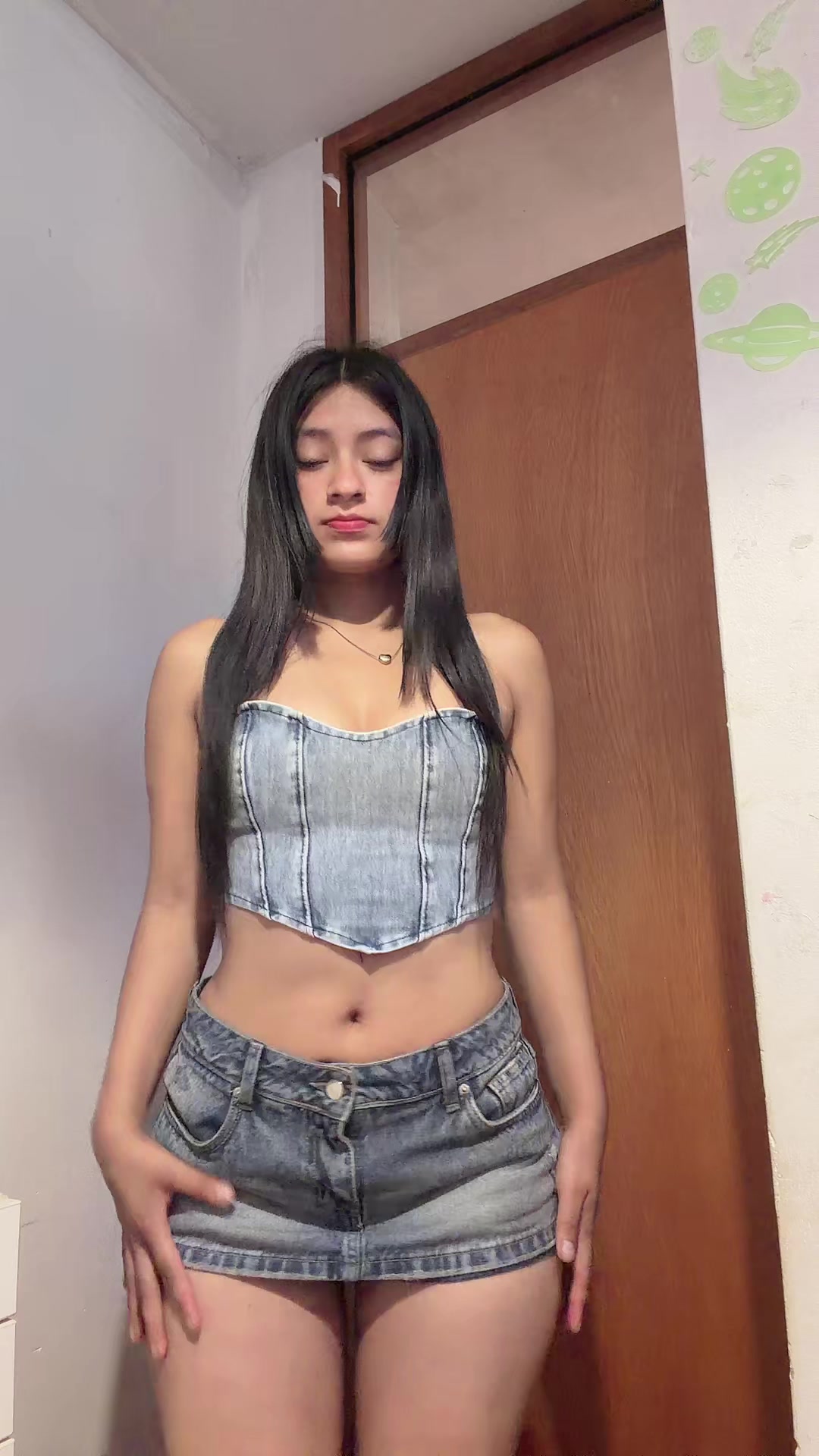 @🌟 𝐄𝐬𝐭𝐫𝐞𝐥𝐥𝐚