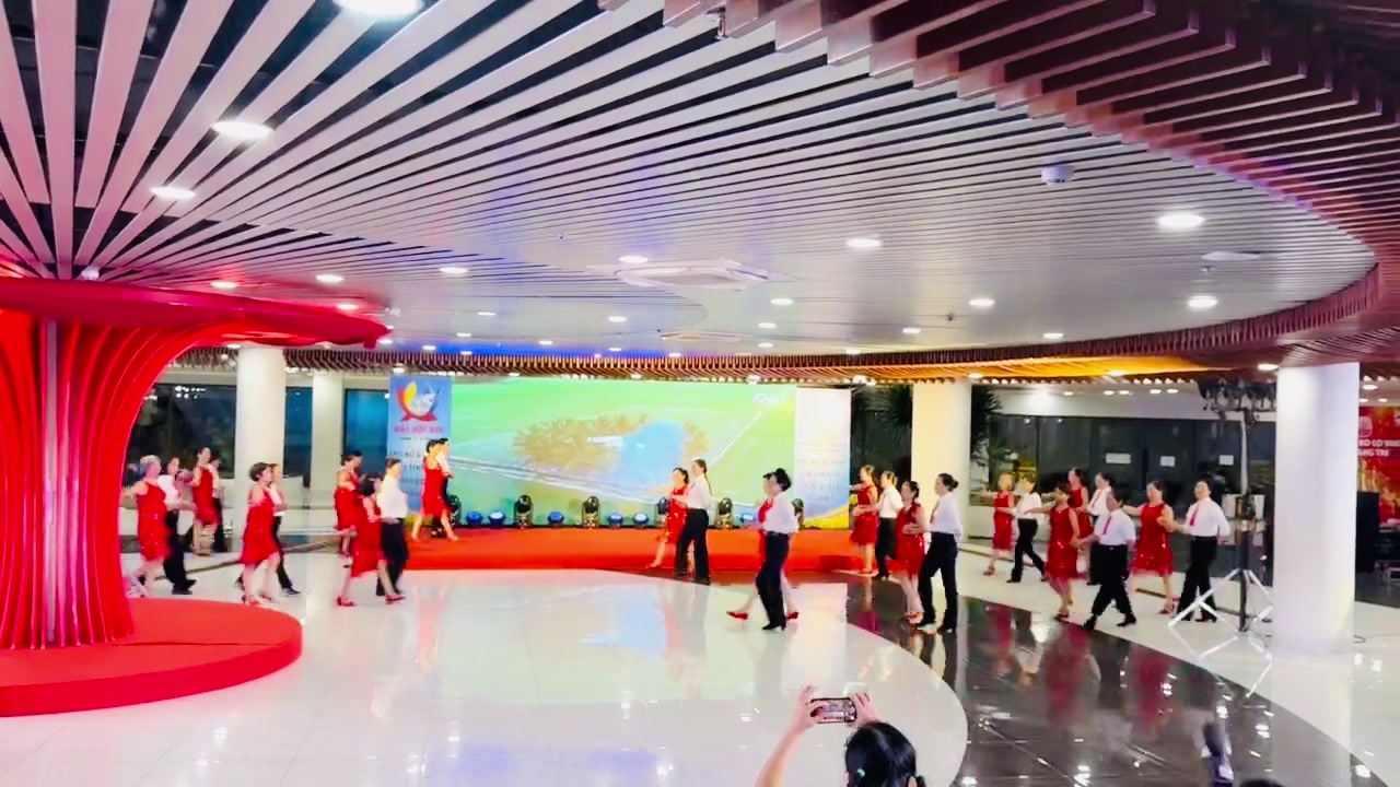 @CỎ MAY
