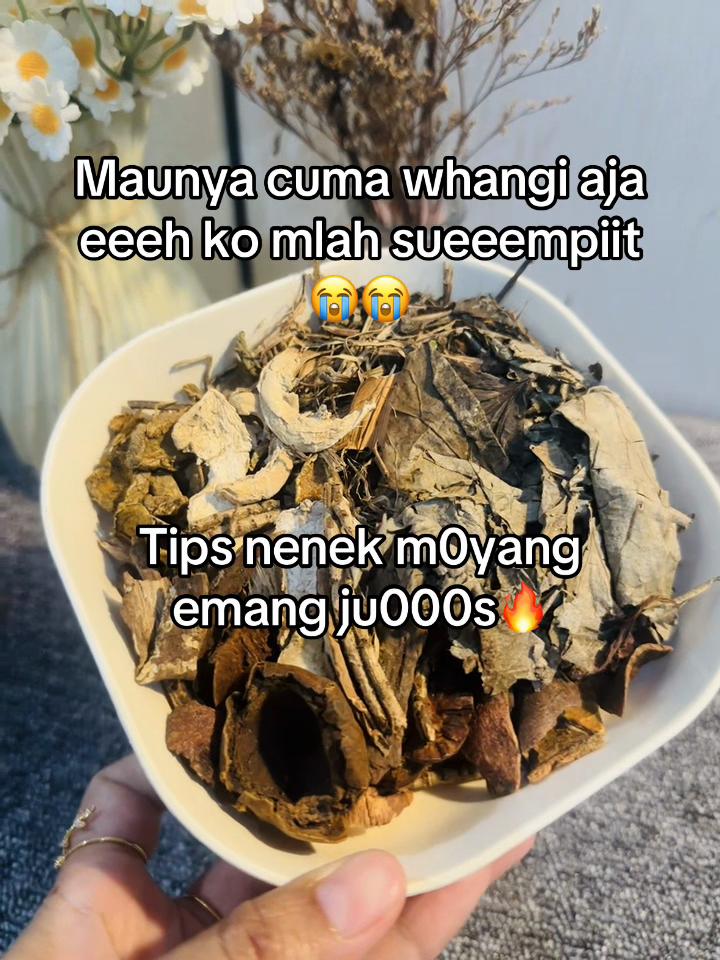@Hayu_09