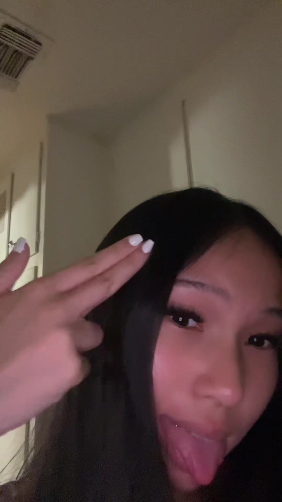 @️
