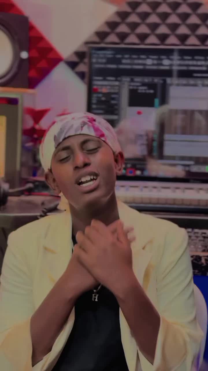 @𝐁𝐢𝐫𝐪𝐢𝐢🦋🤍
