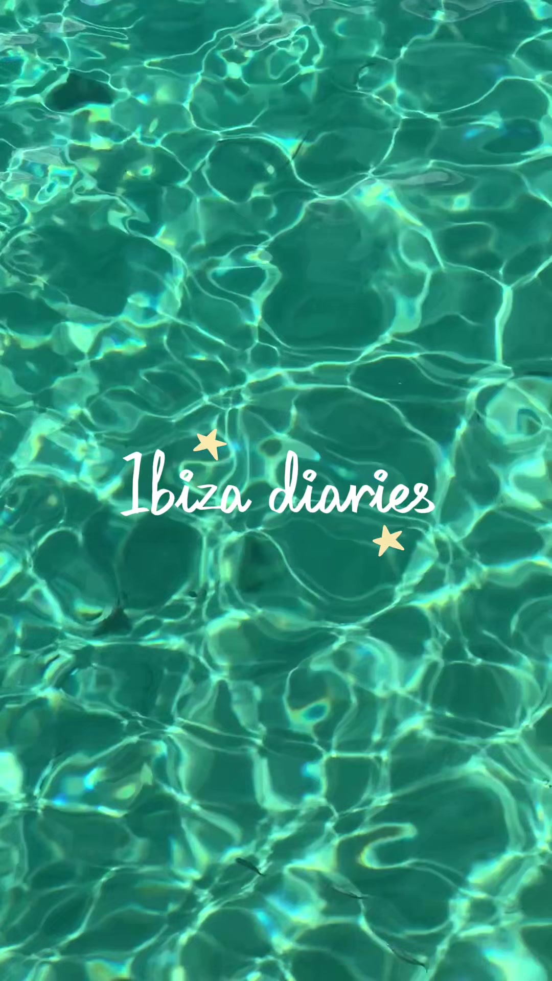 @Aimee Bell - Travel & Life