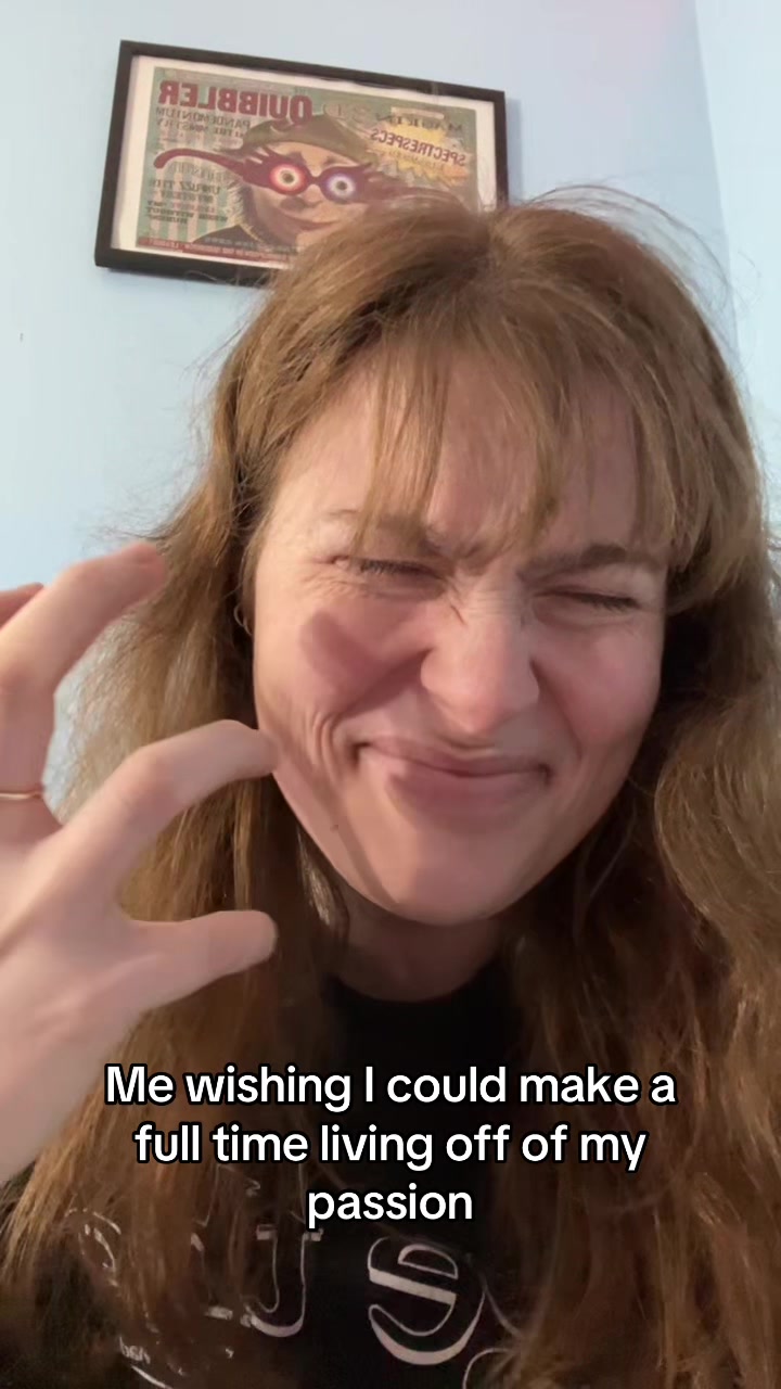 @Claire Mackenzie | Author🥰📚