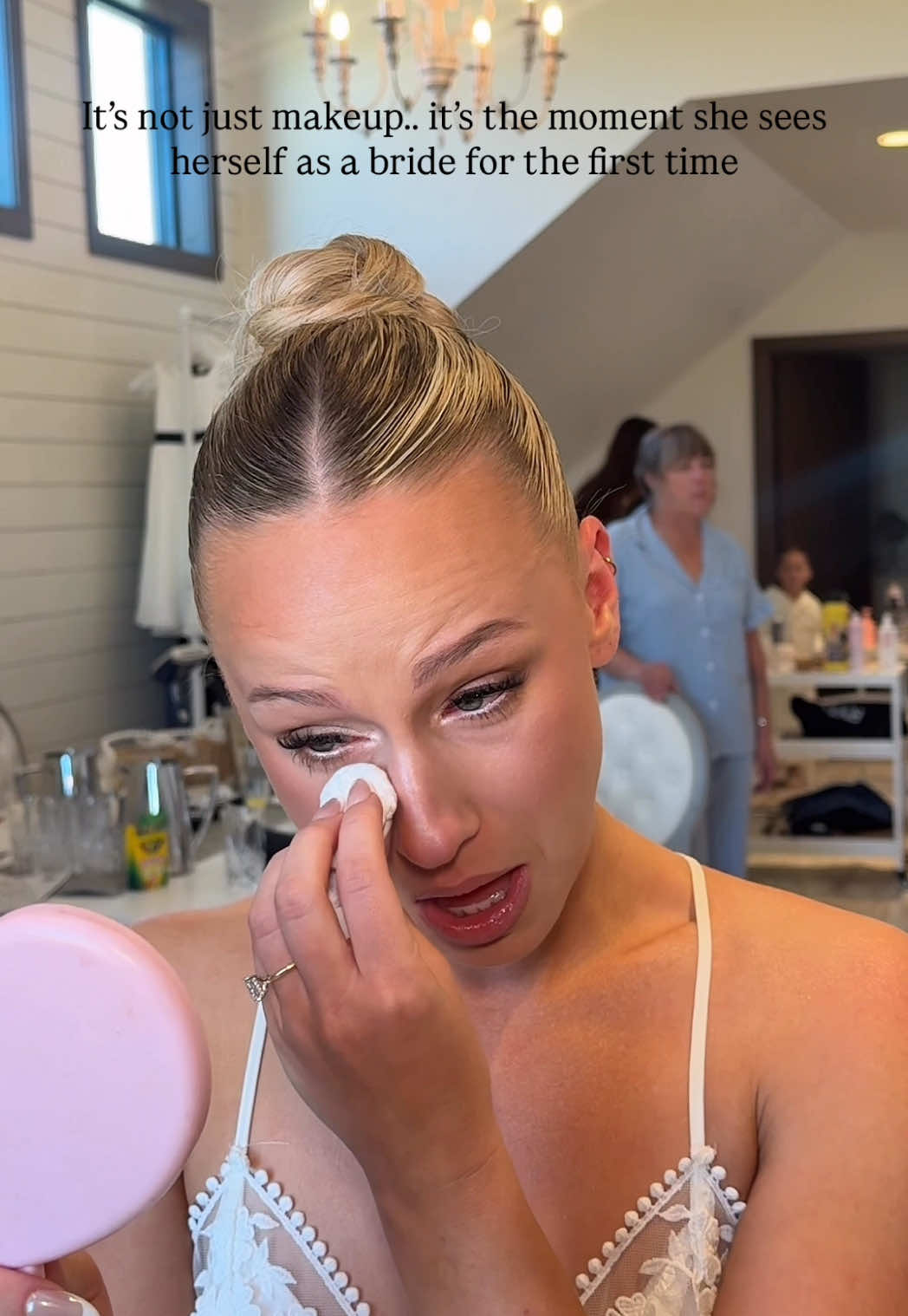 @KelseyRae makeup artist