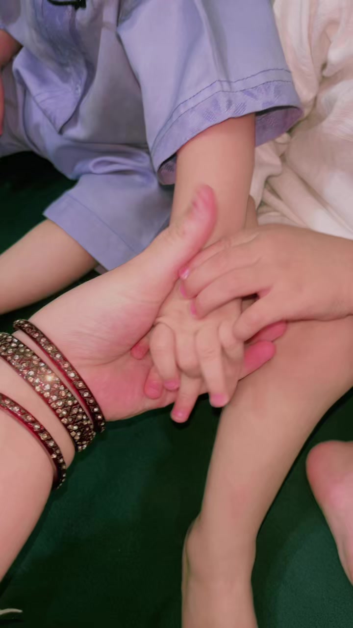 @AyEsHaRaHeEl🎀♥️