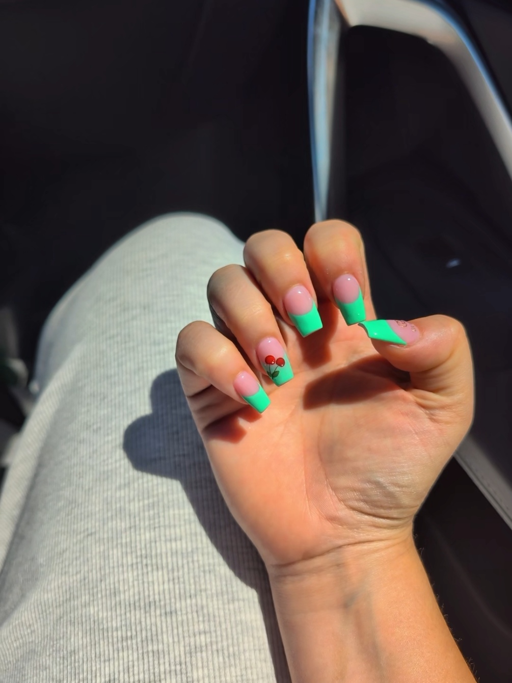 @Jú