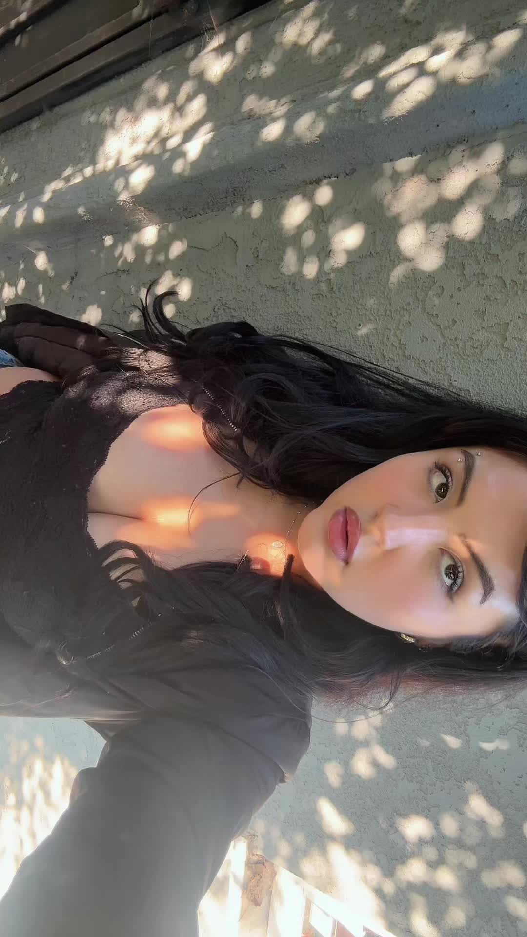 @Yza