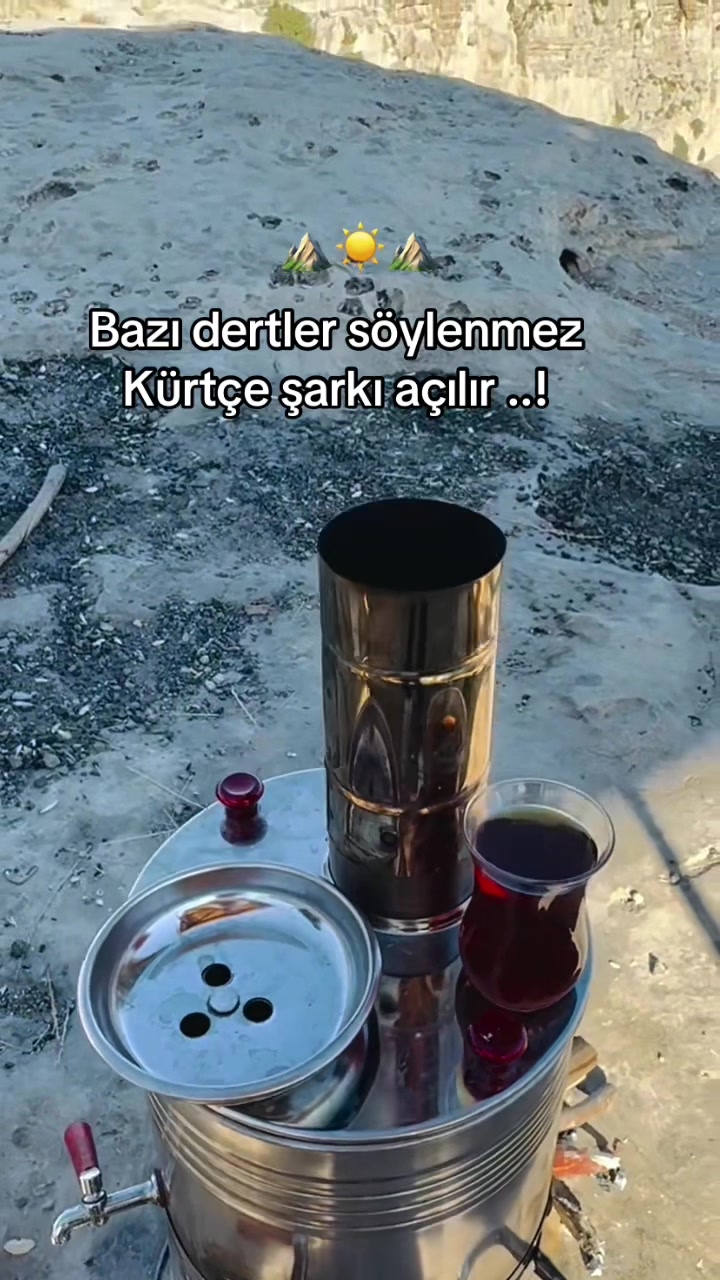 @H~S