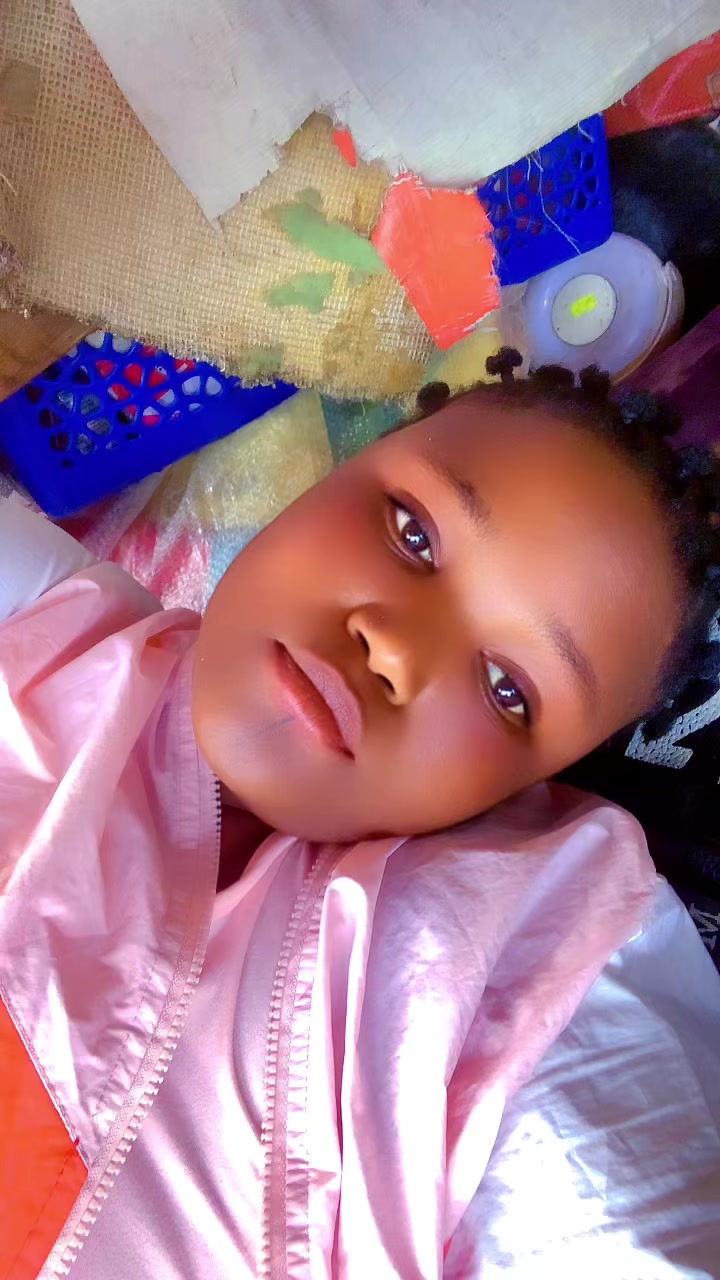 @Anikeade💕💕🥹