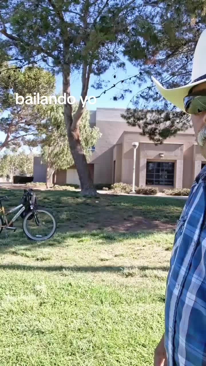 @Delfino