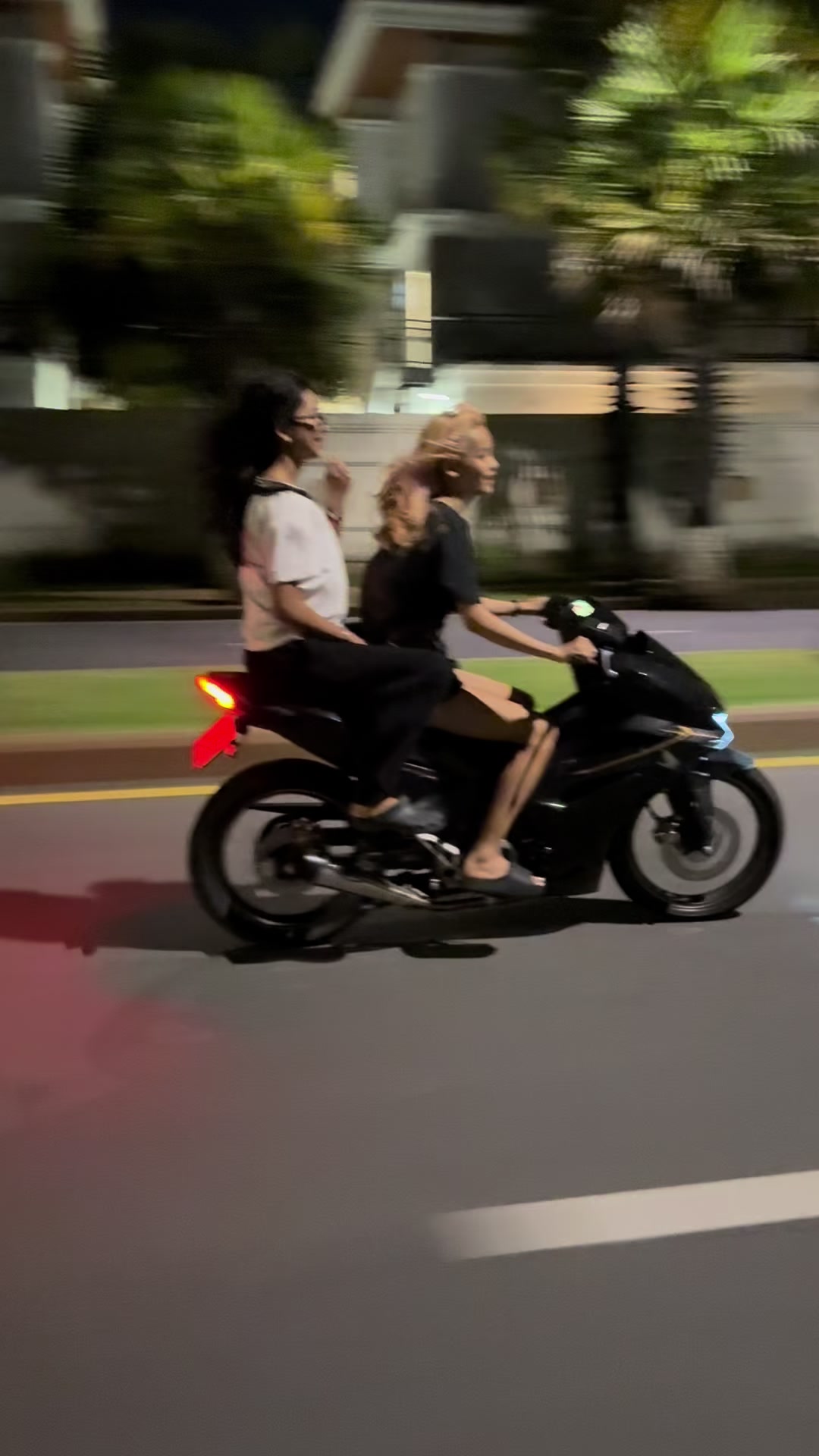 @DEB🦇