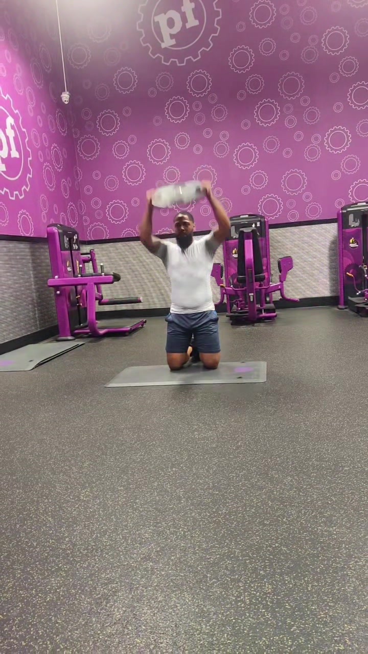@DeeFitness 😤💪🏾💪🏾