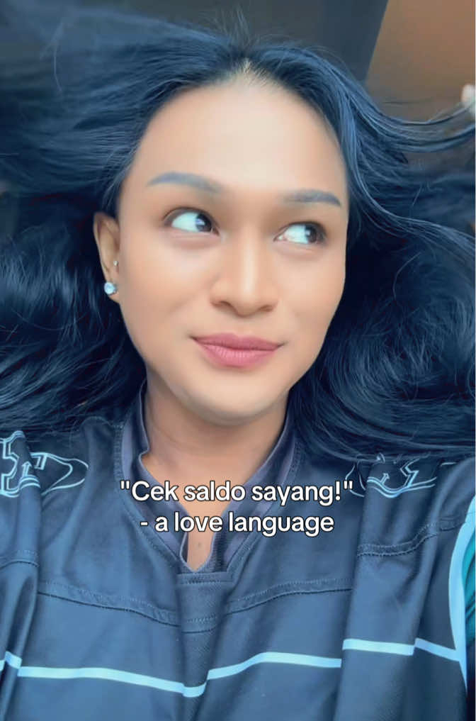 @juliahanan