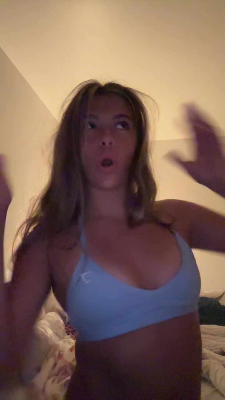 @Alejandra 🥂