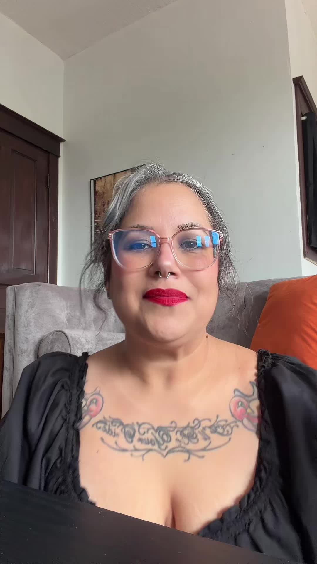 @hello__erika