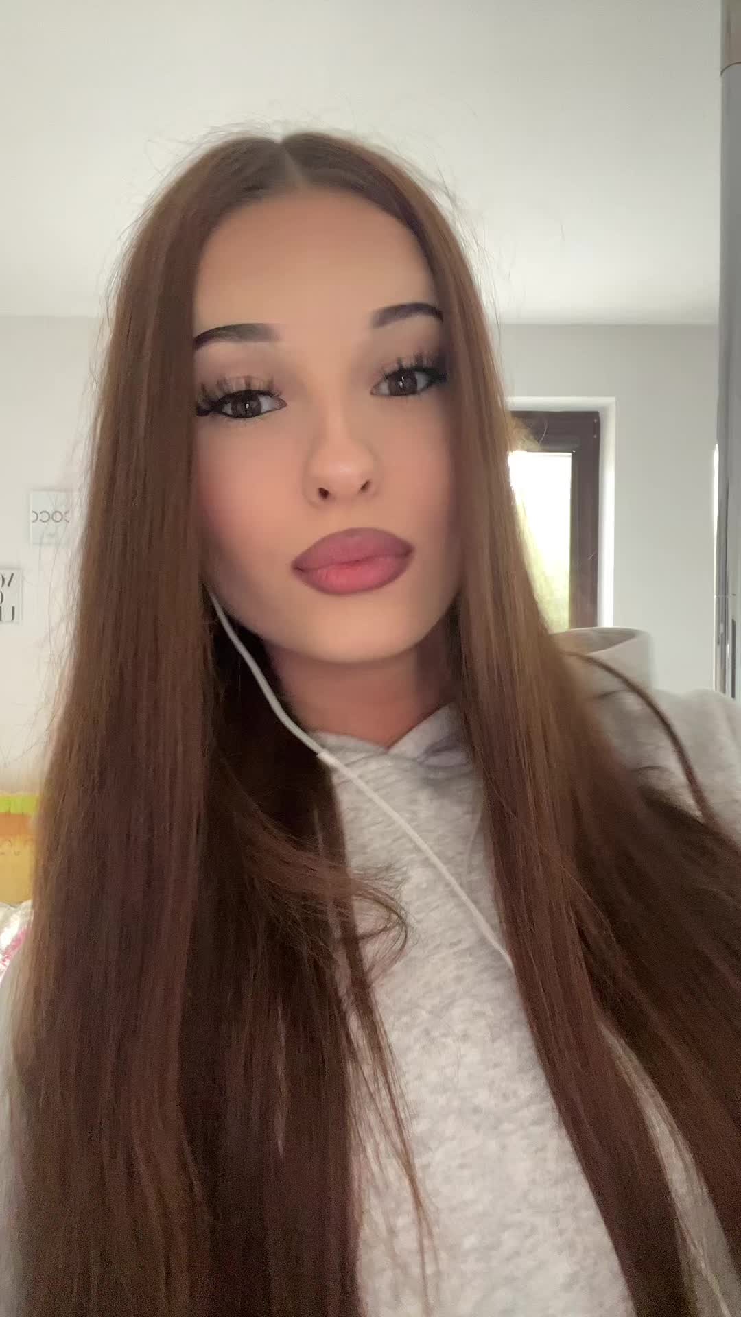 @𝓷𝓪𝓭𝓲𝓪♡