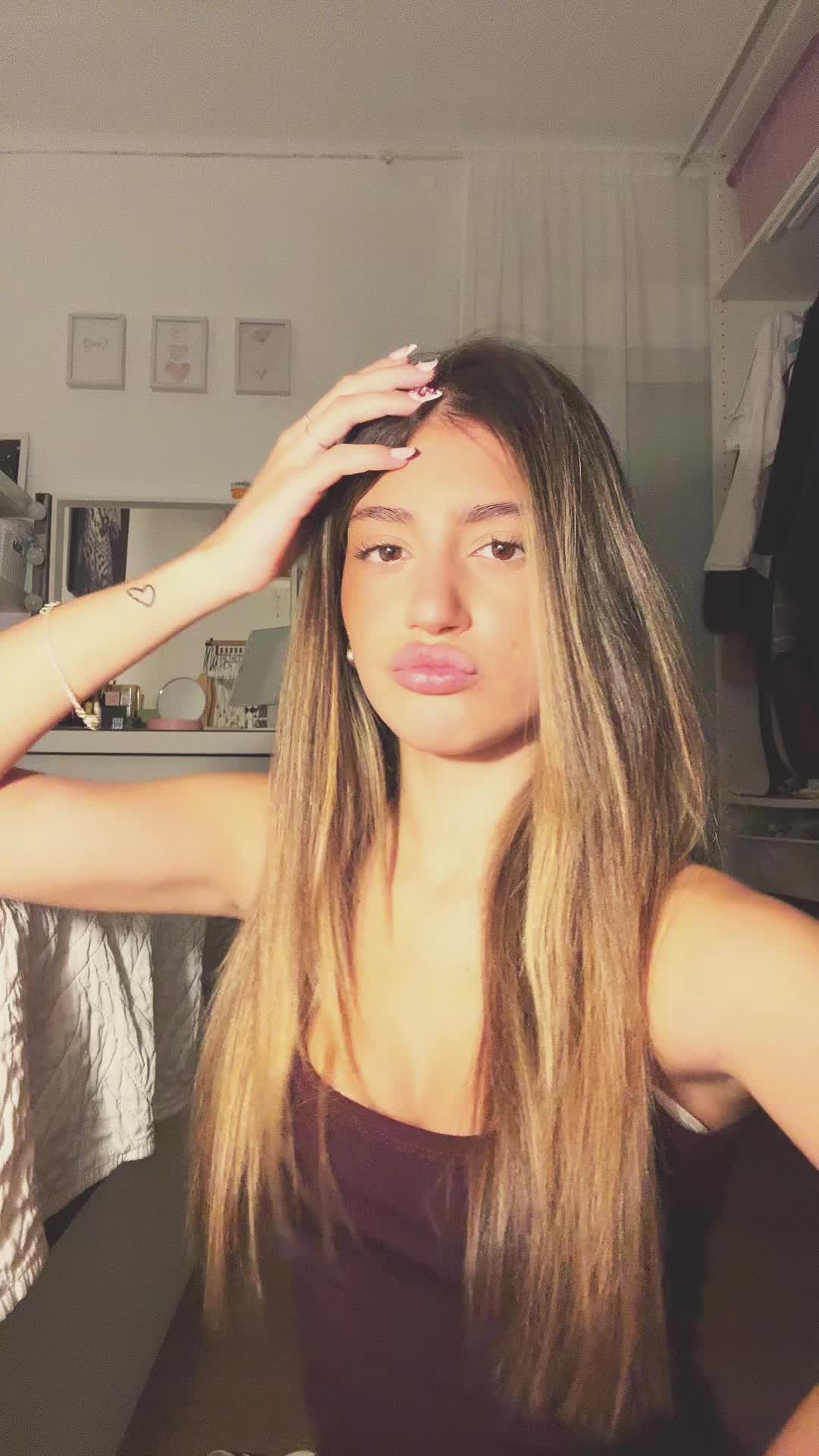 @𝐕