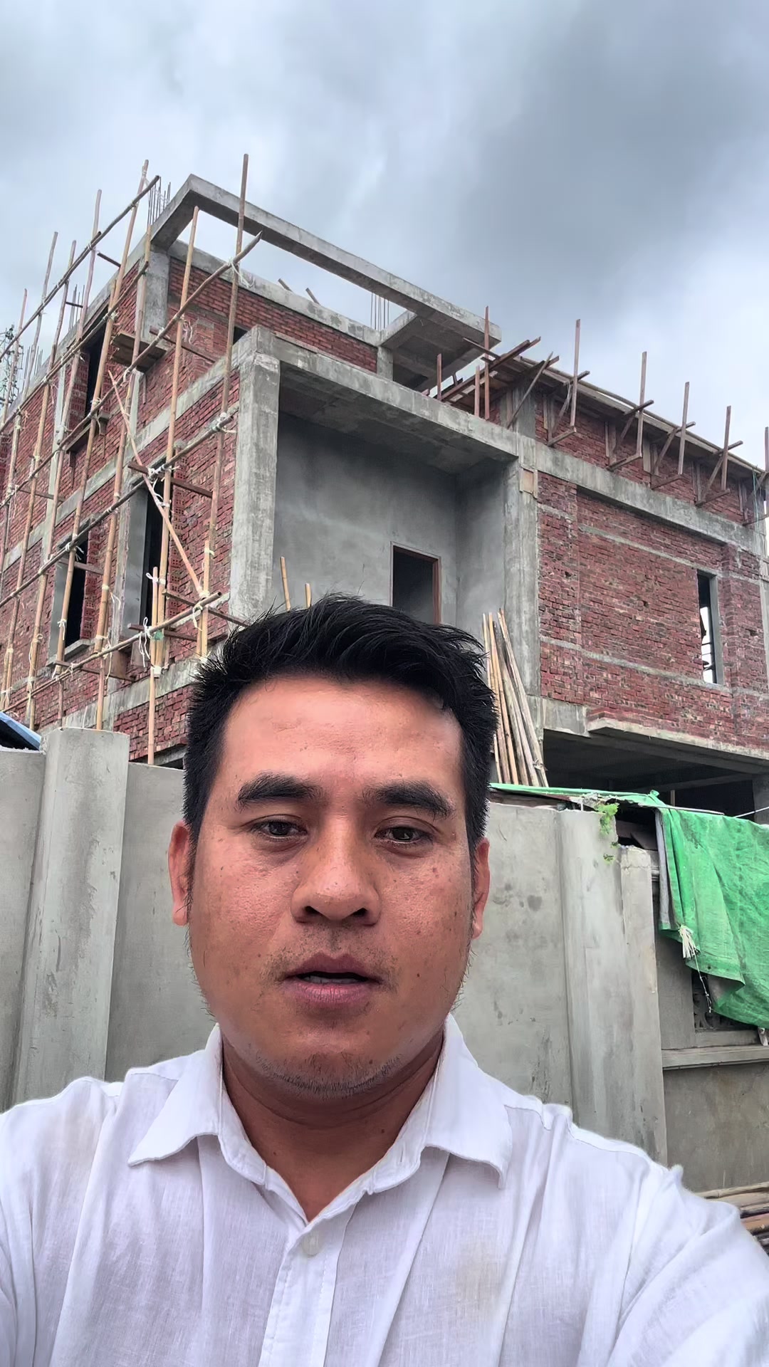 @ရွှေသားထင် Construction