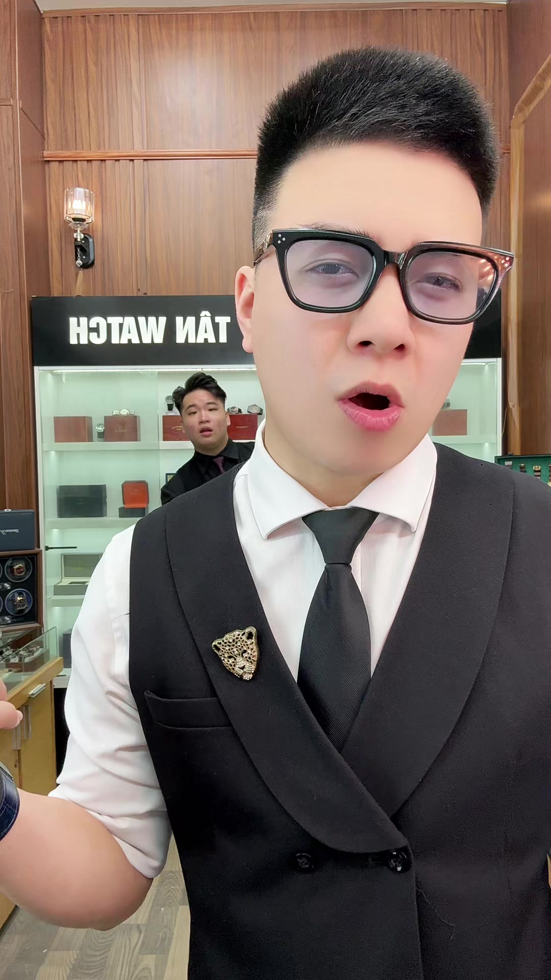 @Do&atilde;n Gia T&acirc;n