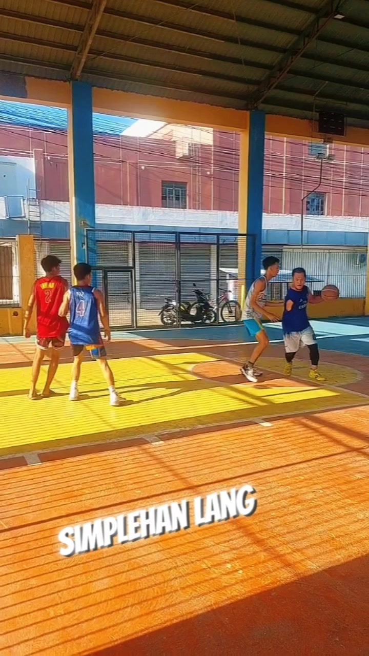 @ONE HANDER💪