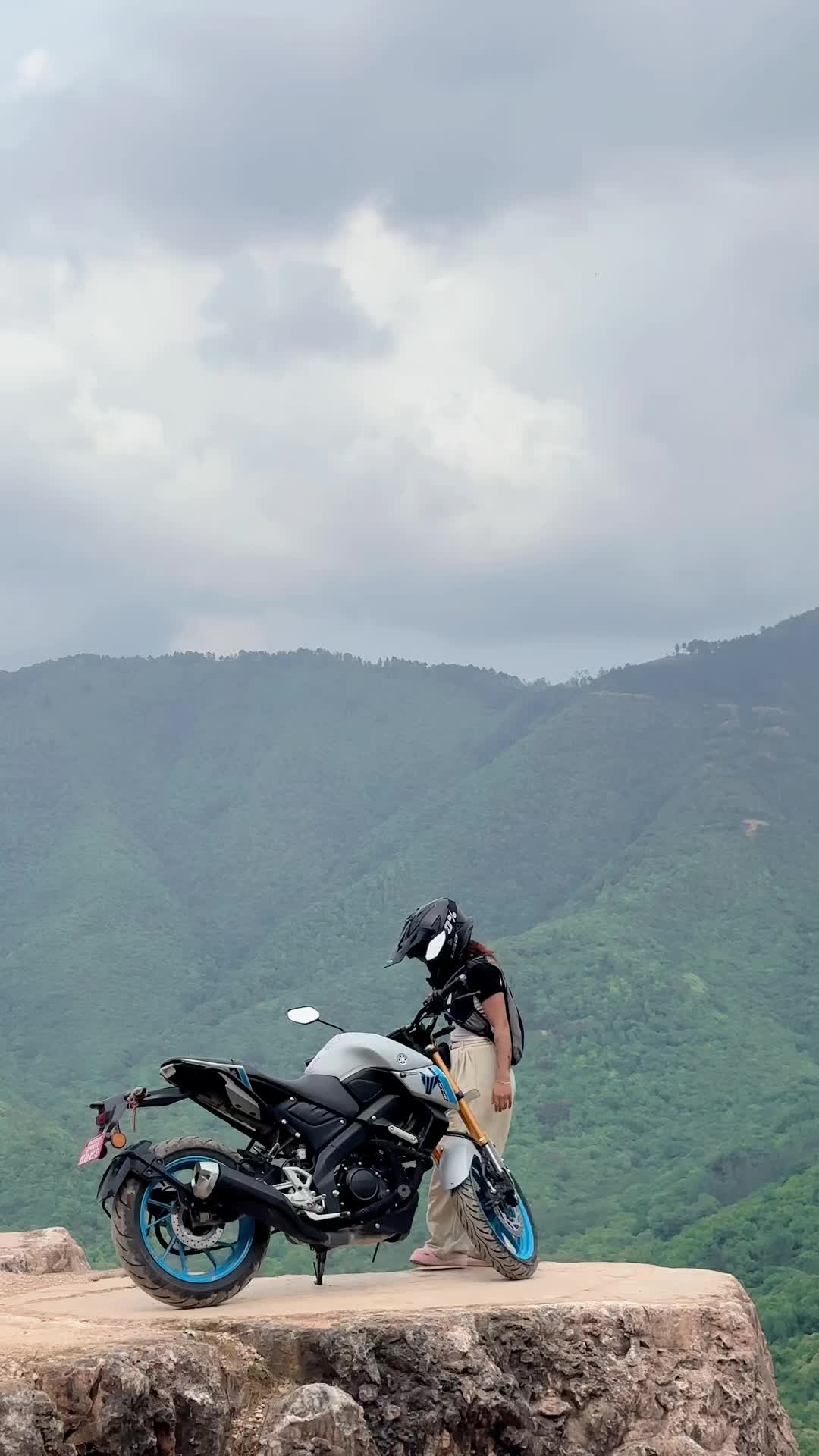 @Rc.rijal🌼🖤❤️