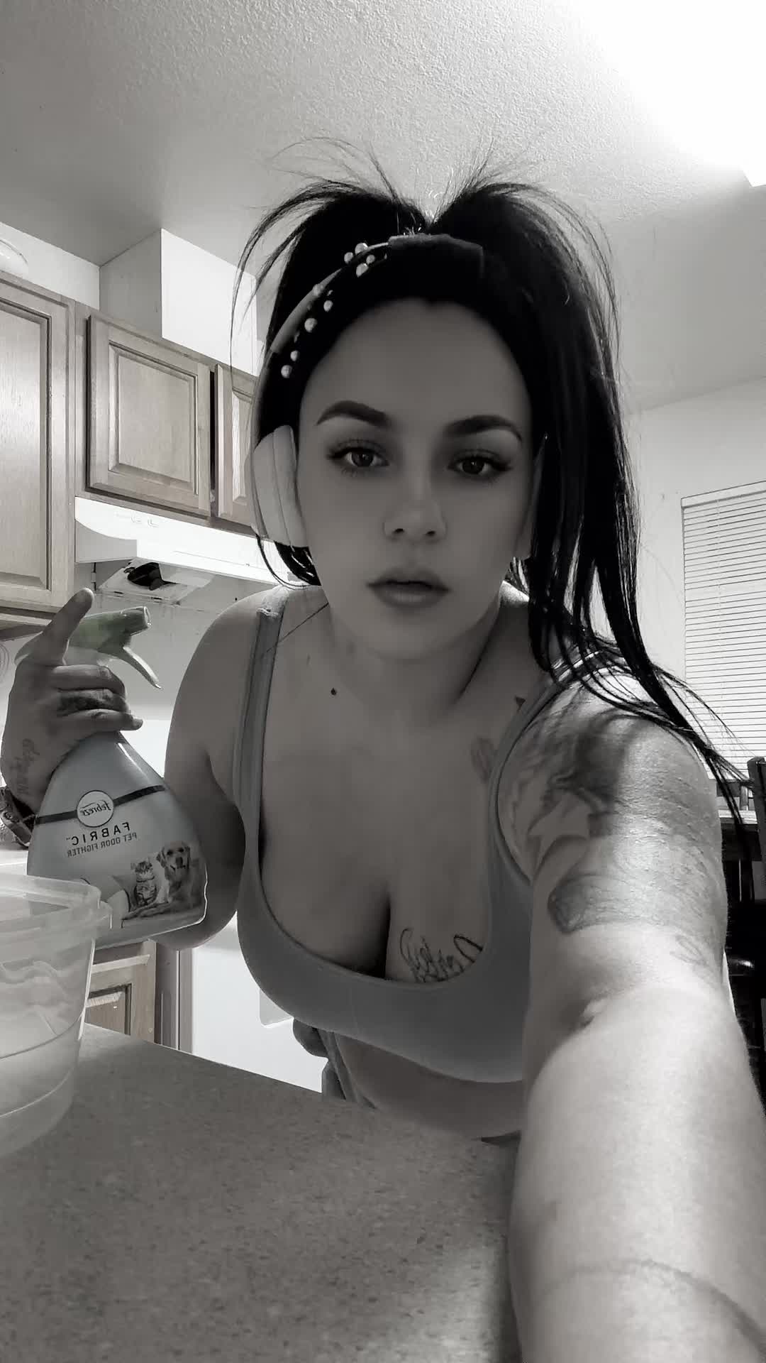 @Deisy- with the E