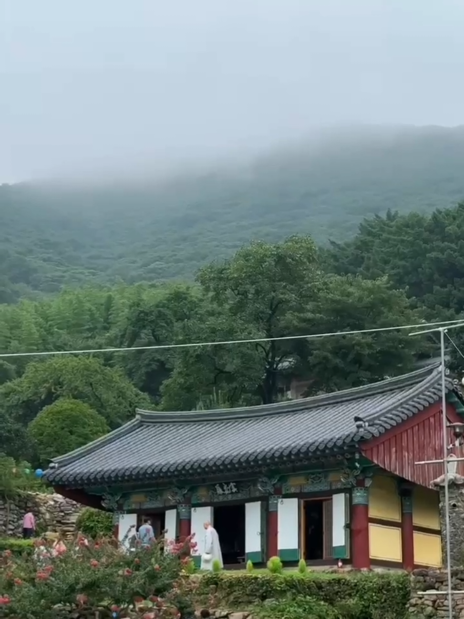 @EshaN._🇰🇷