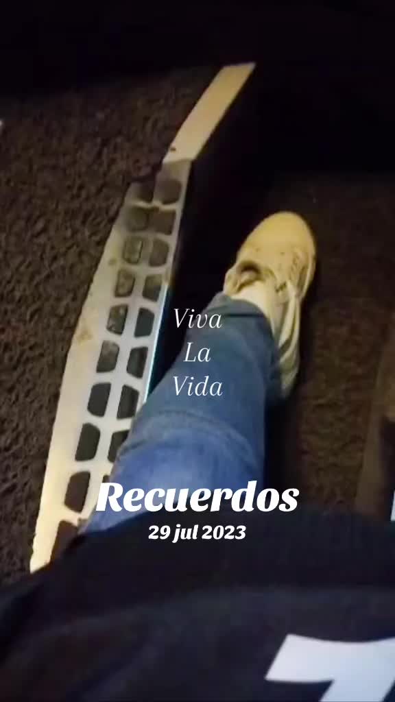 @EstherFlores