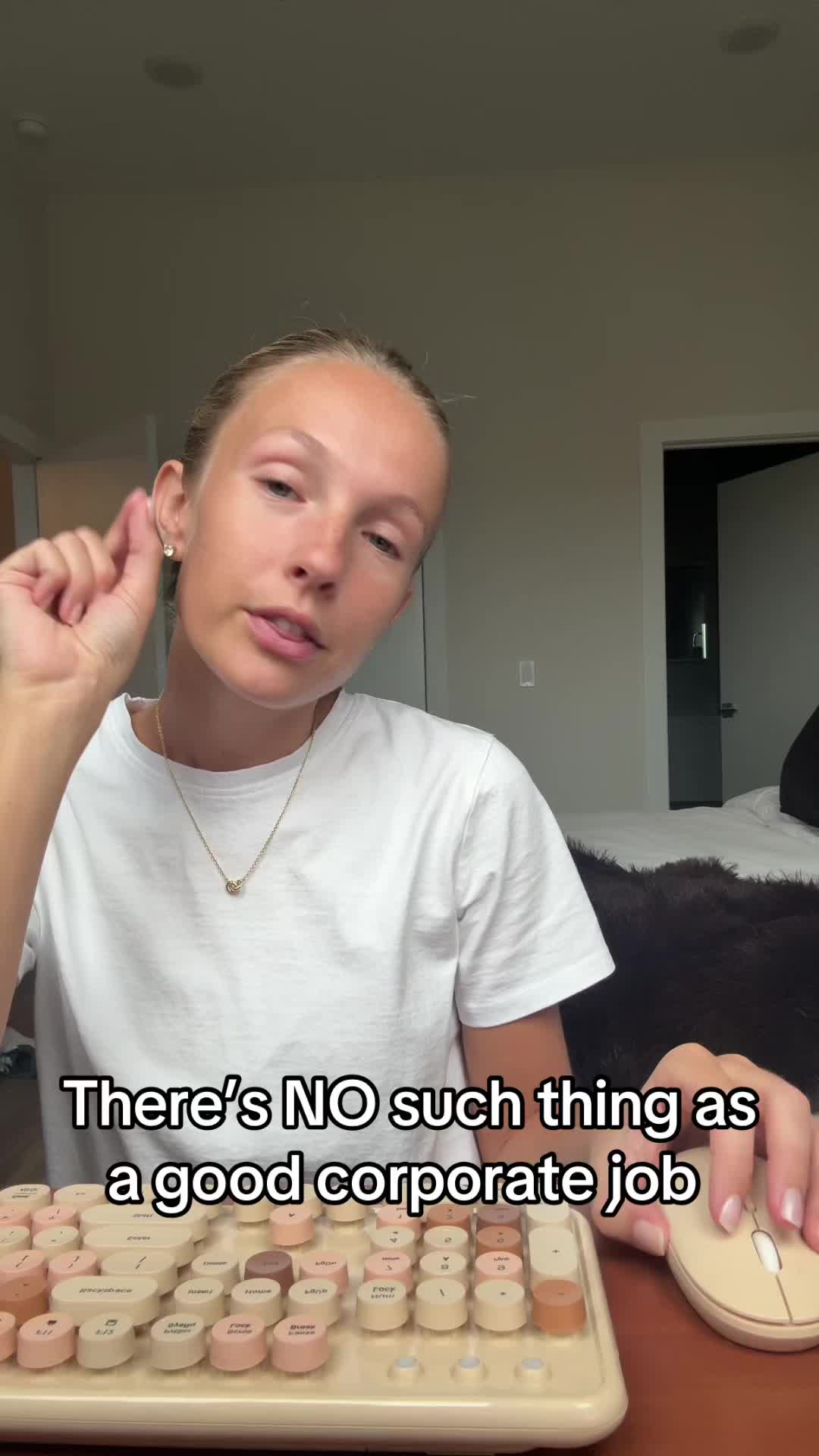 @caitlinminutes