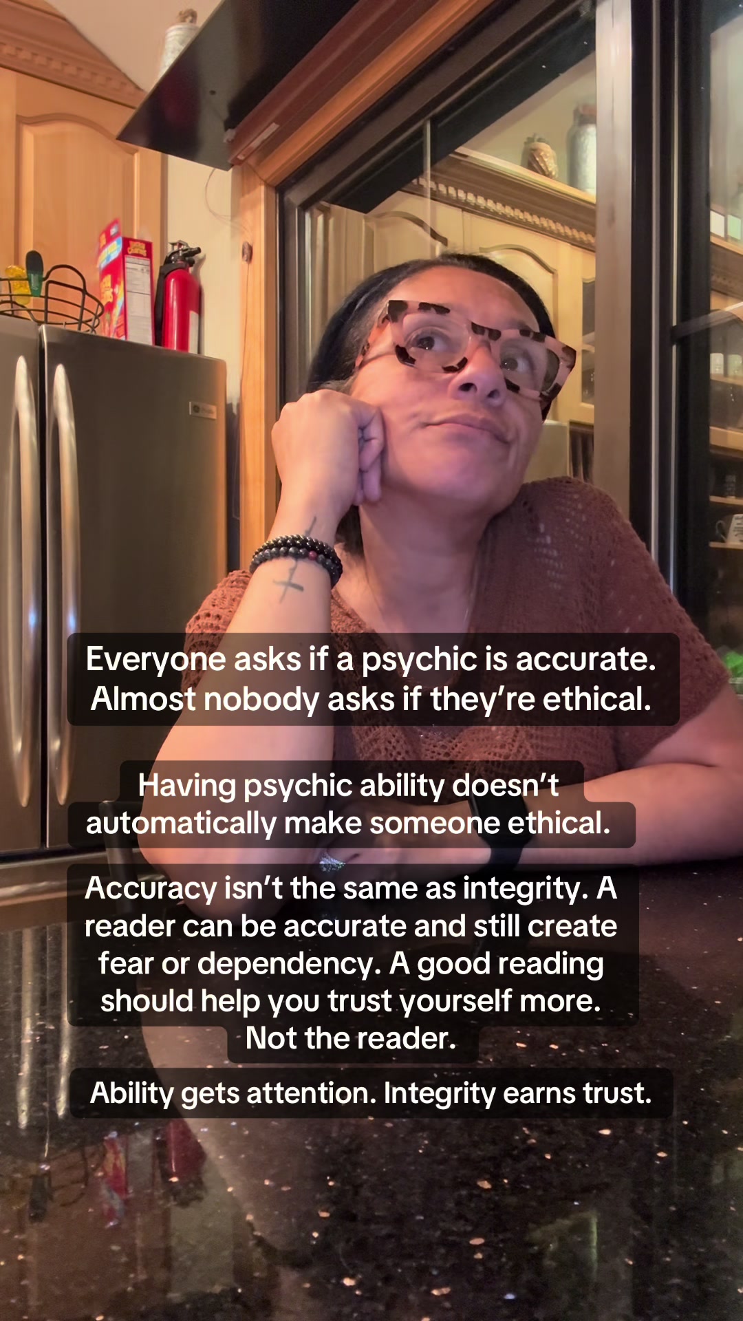@Leslie Lydon | Psychic Medium