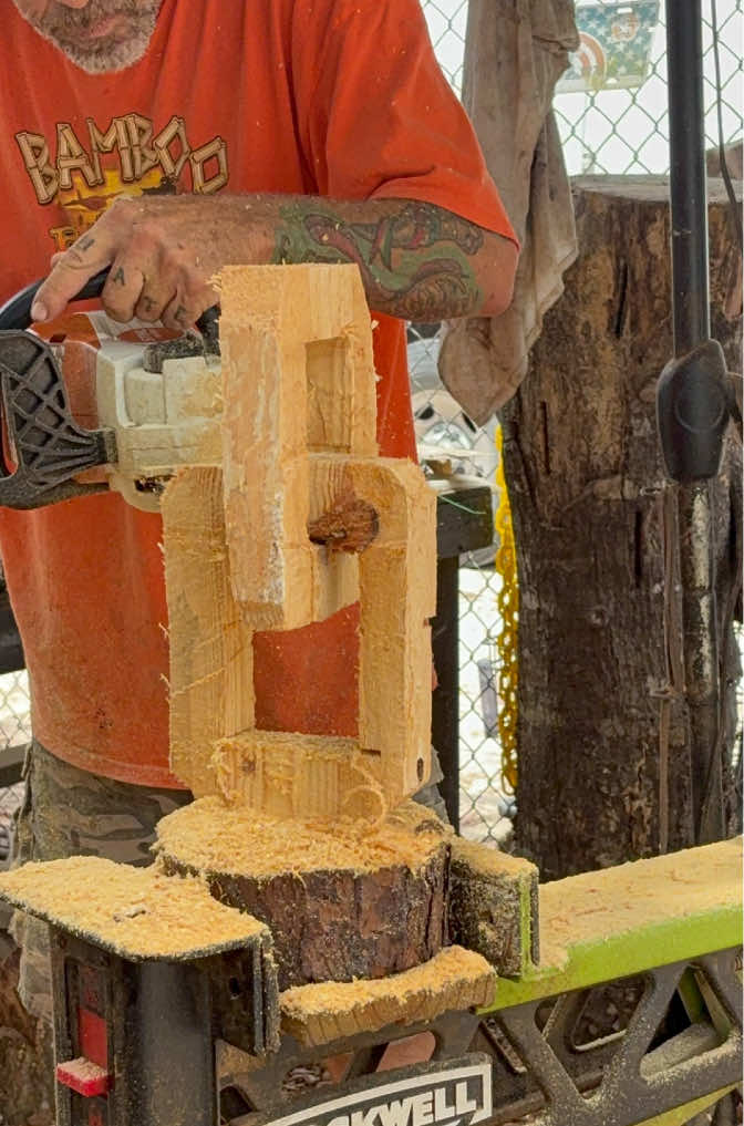 @Oakee Dokee Farm & Carvings