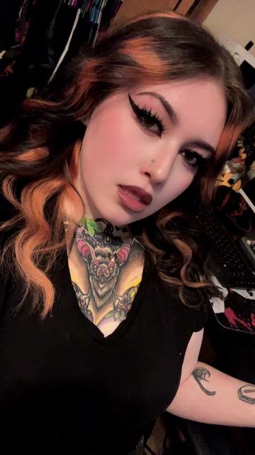 @Emily 🦇