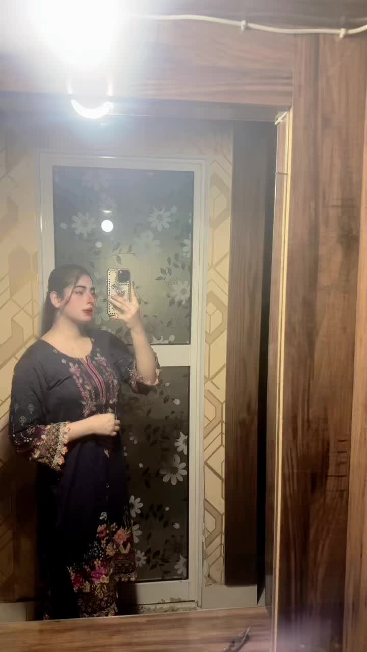 @ملکہ 😍❤️