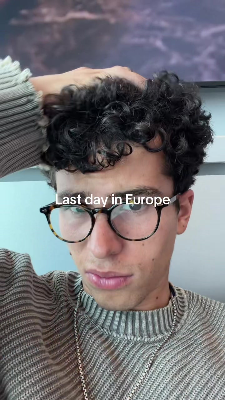 @Moanfaceemoji