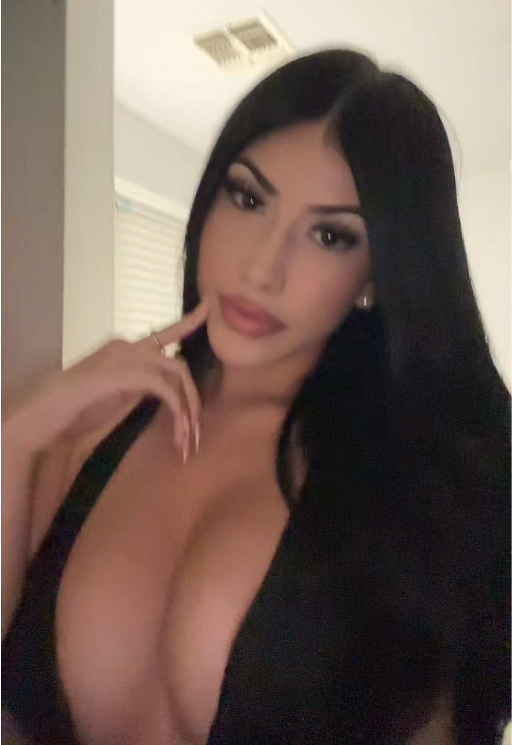 @lillyana