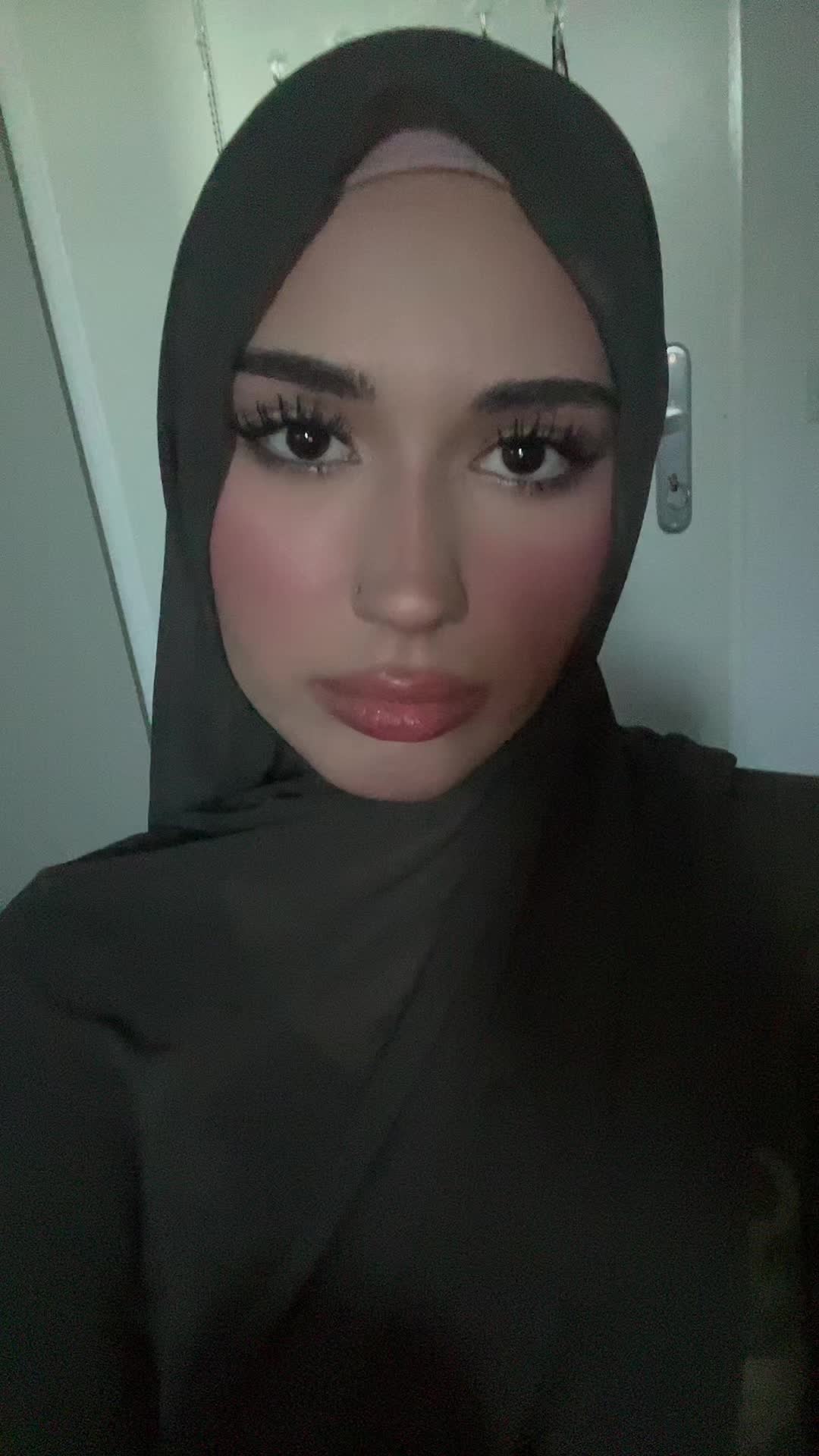 @<3