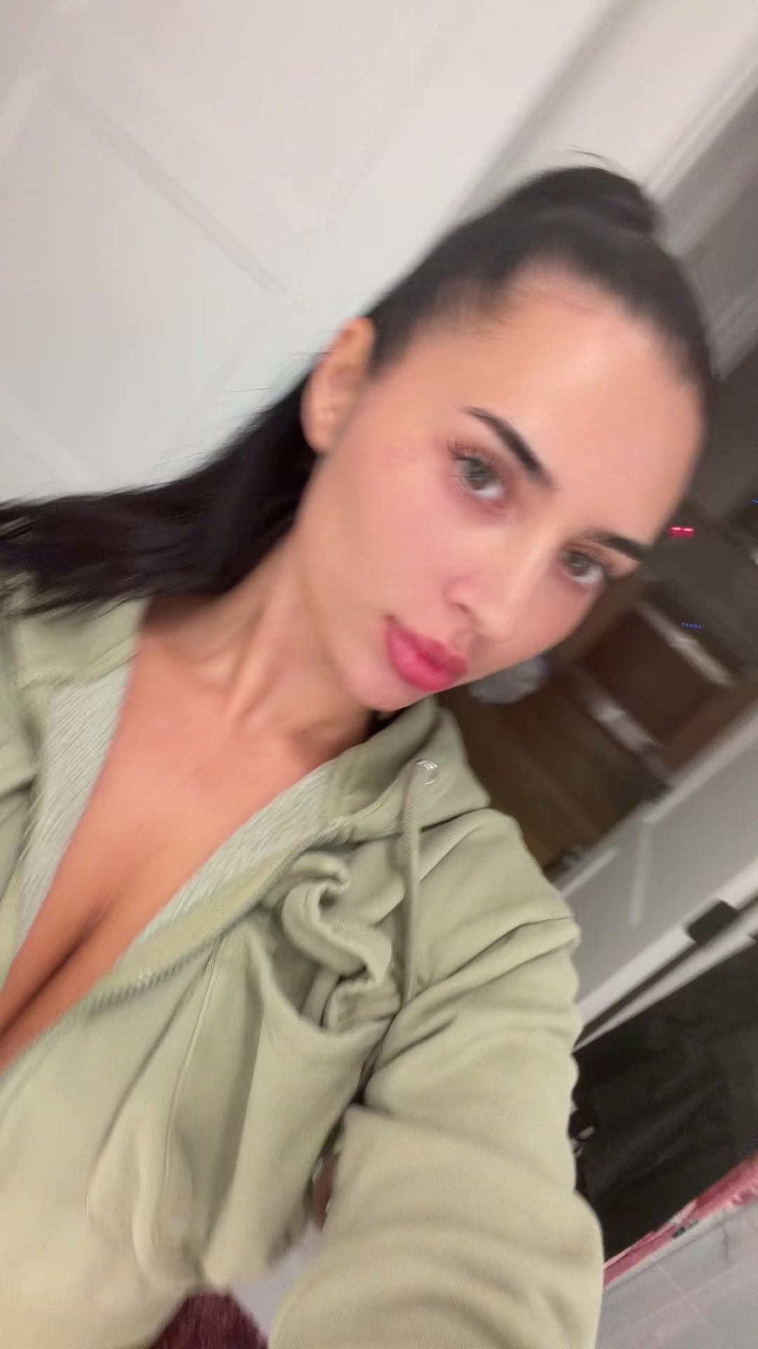 @brookelapolt